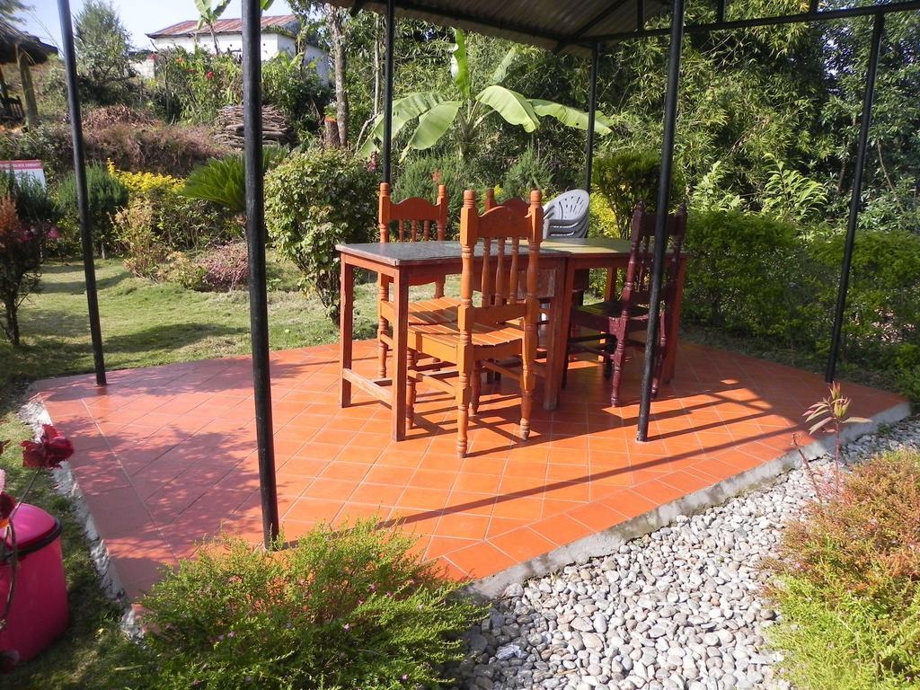 Rupa View Guest House โพคารา ภายนอก รูปภาพ